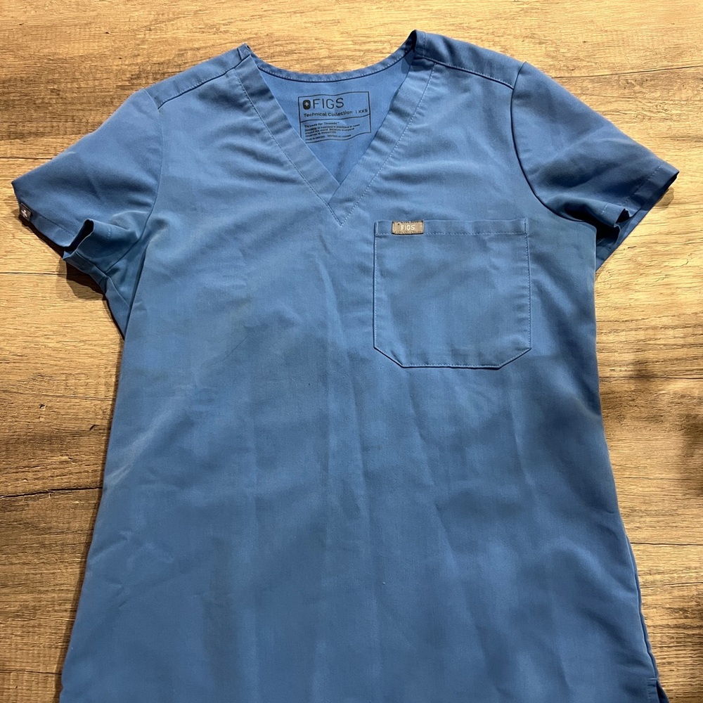 Figs Ceil Blue Scrub Top